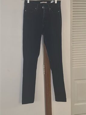Women’s Levi's Blue  Denim Slim Jeans with Leather Patch